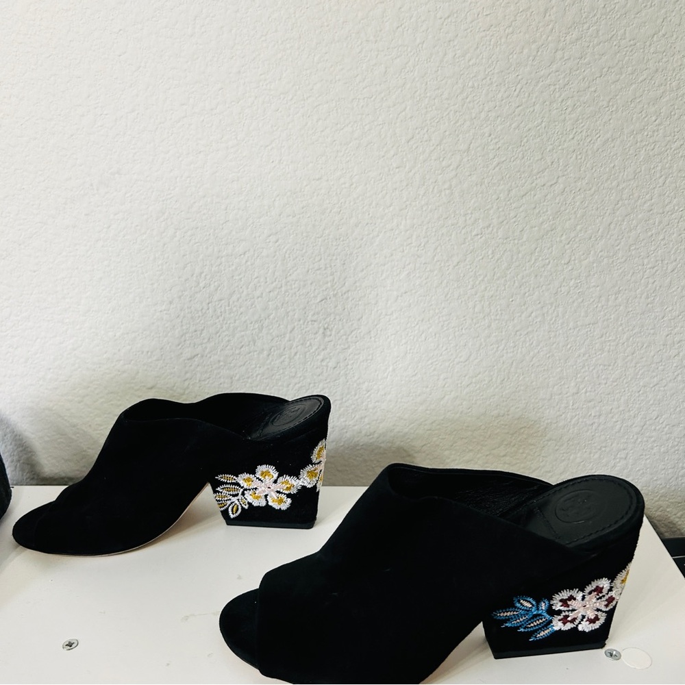 Tory Burch Floral Embroidered Block Heel Slide Sandals In Black 5.5 - Picture 10 of 14